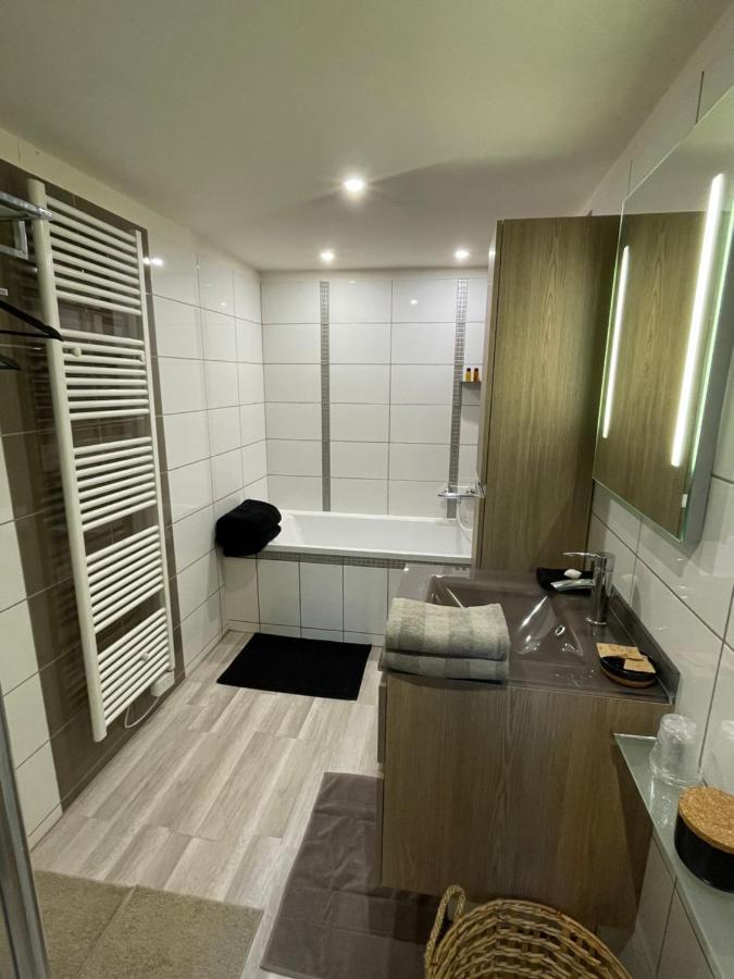 LOVE Suites&SPA Le Loft avec Jacuzzi privatif Médis Exterior foto