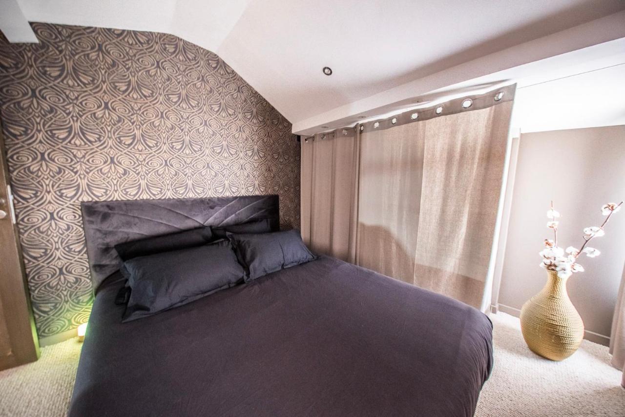 LOVE Suites&SPA Le Loft avec Jacuzzi privatif Médis Exterior foto