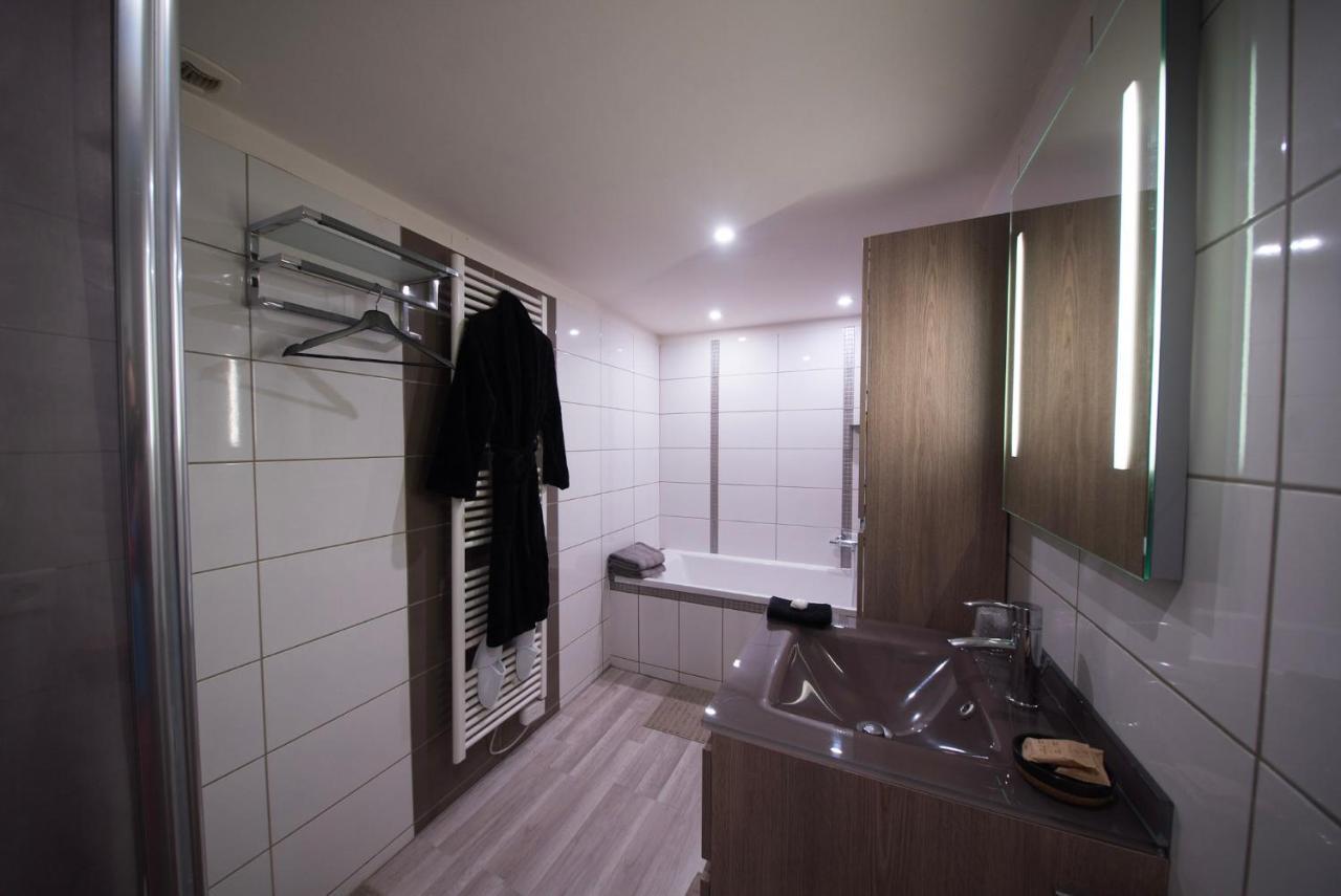 LOVE Suites&SPA Le Loft avec Jacuzzi privatif Médis Exterior foto